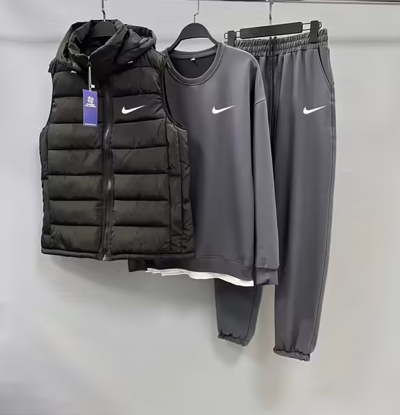Мужские костюмы