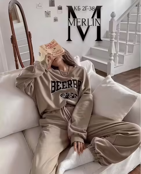 Трендовые спортивные женские костюмы