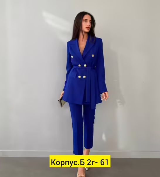 Женские костюмы