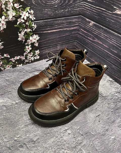 Детские ботинки
