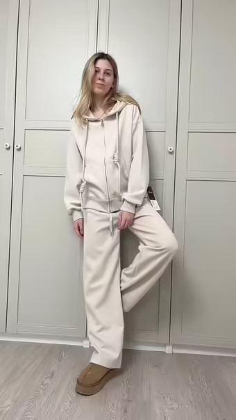 Женские костюмы
