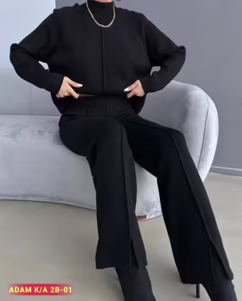 Стильные женские костюмы