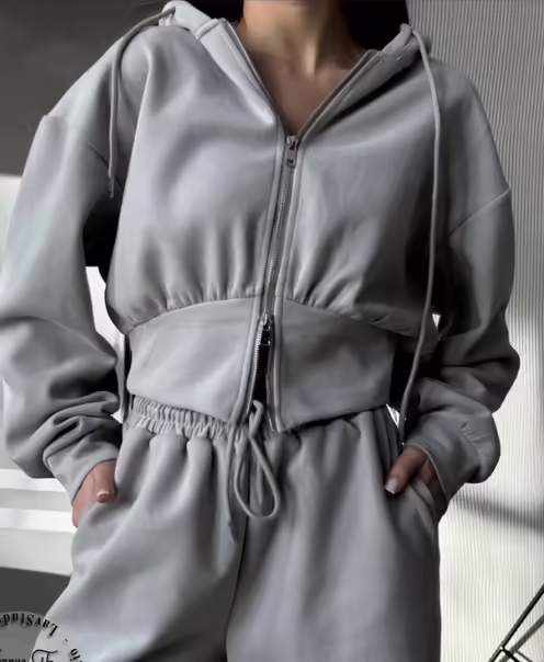 Женские костюмы