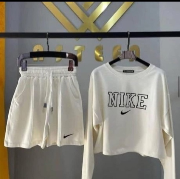 Спортивные женские костюмы nike