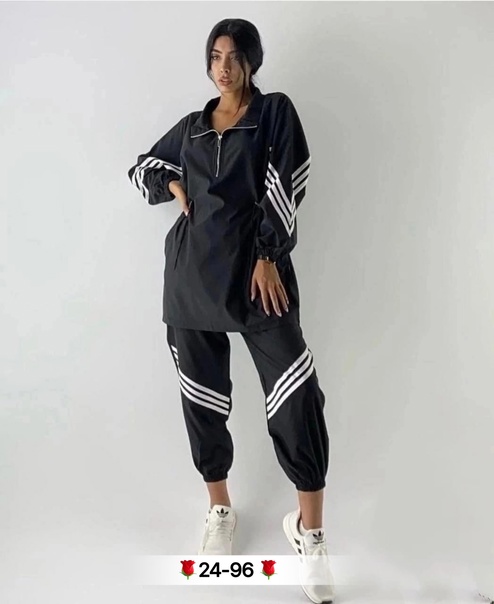 Спортивные женские костюмы