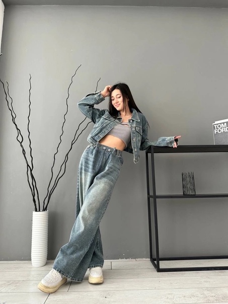 Бомбические женские костюмы двойки