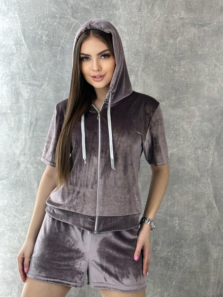 Люксовые женские костюмы