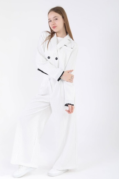 Подростковые стильные детские костюмы