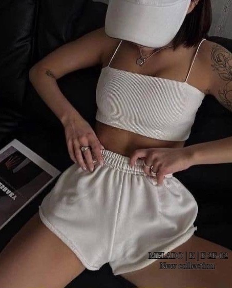 Базовые женские топы