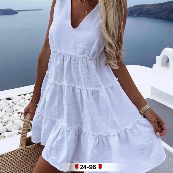 Стильные женские платья