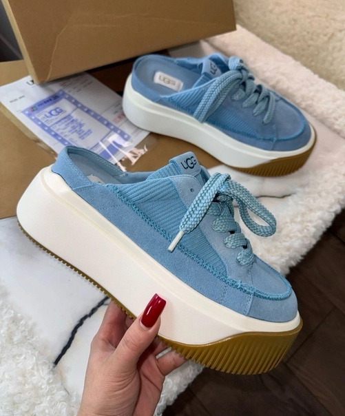 Женские кроссовки ugg