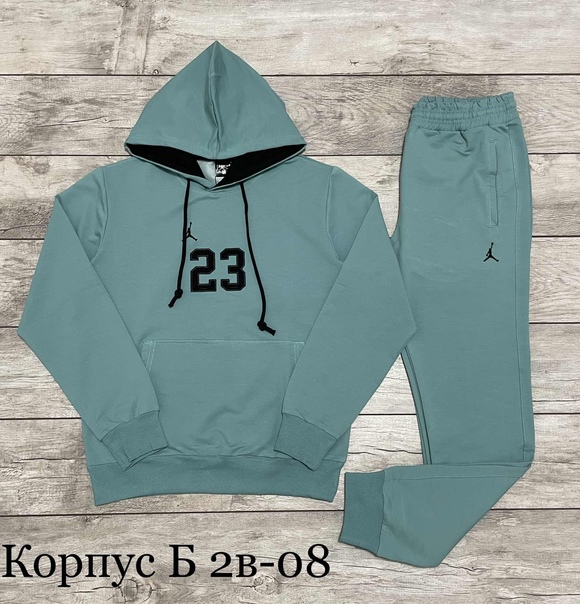Мужские костюмы