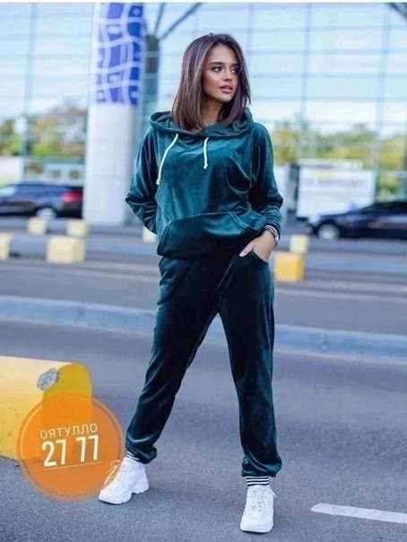 Женские костюмы