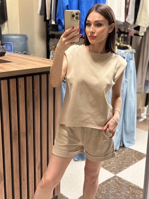 Женские костюмы