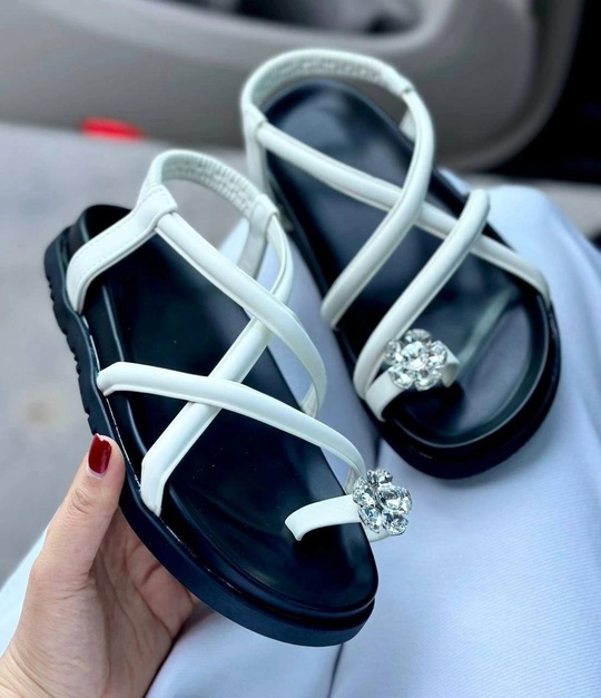 Женские босоножки