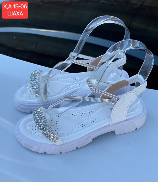 Женские босоножки