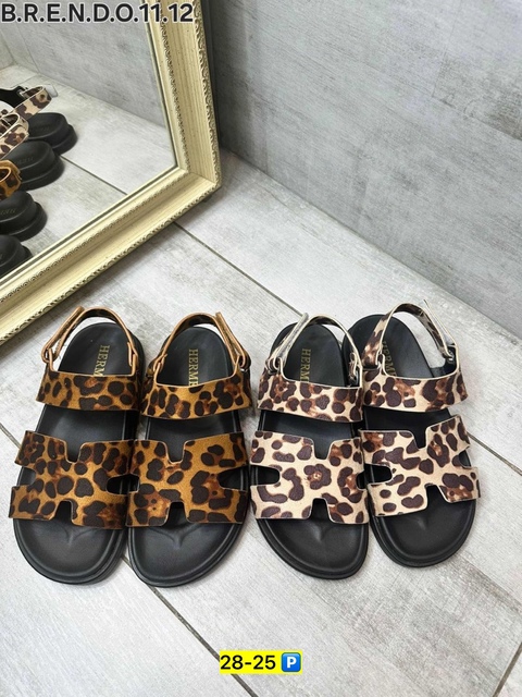 Замшевые женские босоножки