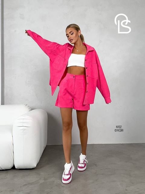 Трендовые женские костюмы