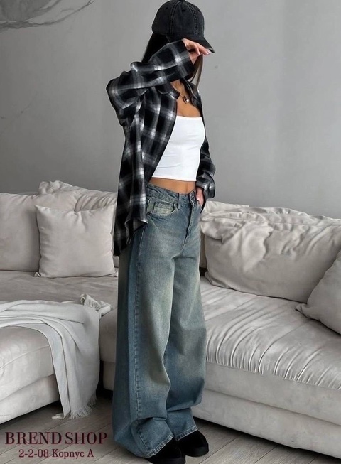 Женские джинсы трубы