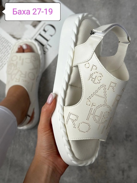 Женские босоножки