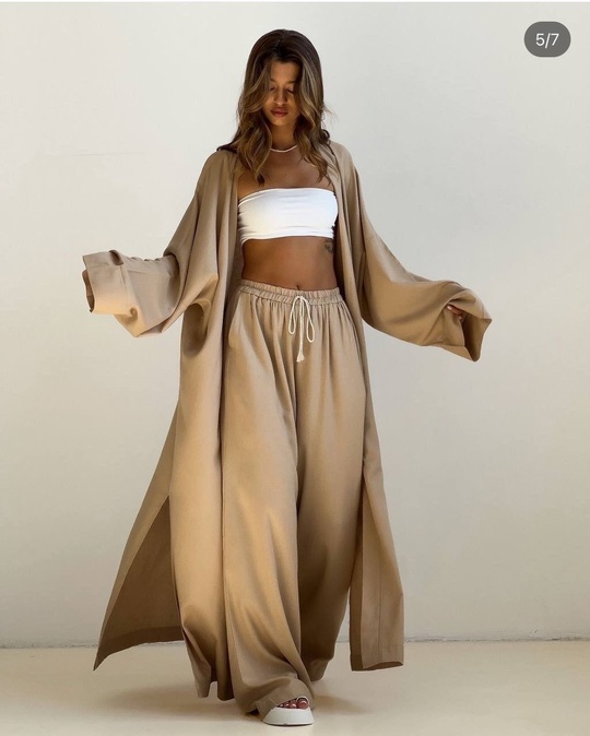 Женские костюмы