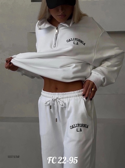 Женские костюмы