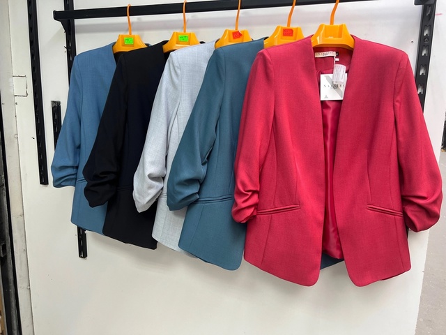 Женские жакеты