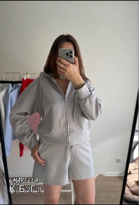 Женские костюмы