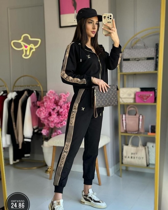 Женские костюмы двойки