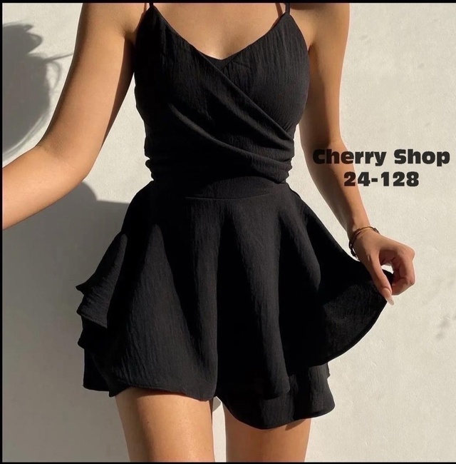 Стильные женские платья