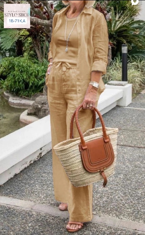 Льняные женские костюмы