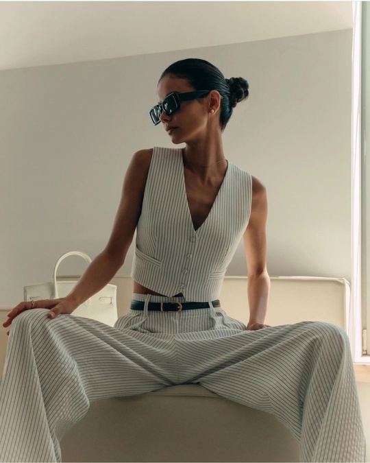 Женские костюмы палаццо в двух расцветках