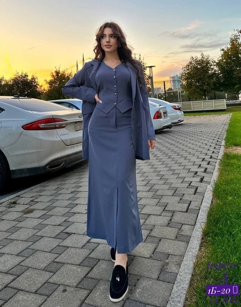 Женские костюмы