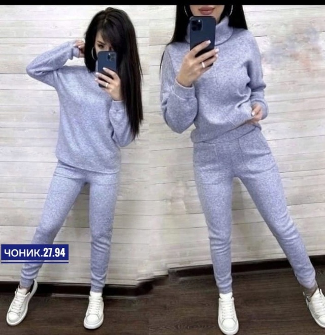 Женские костюмы