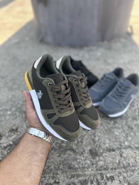Мужские кроссовки