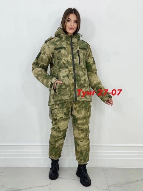 Зимние женские костюмы