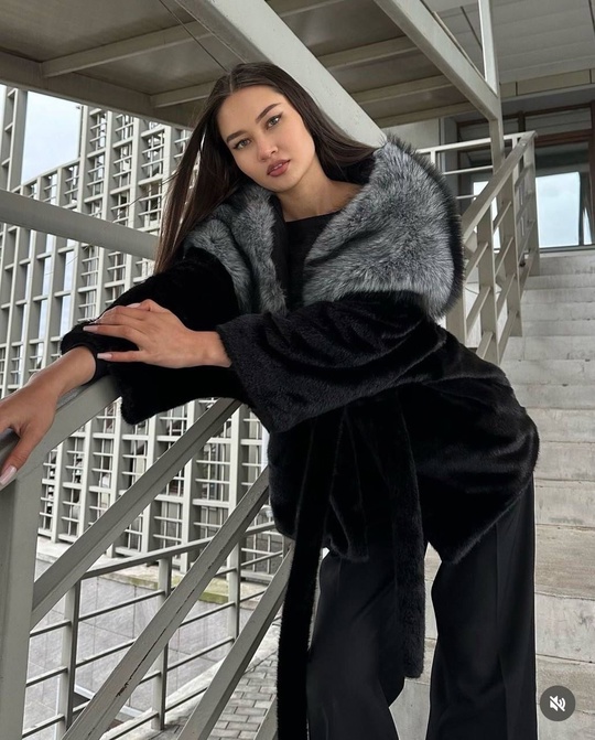 Женские шубы
