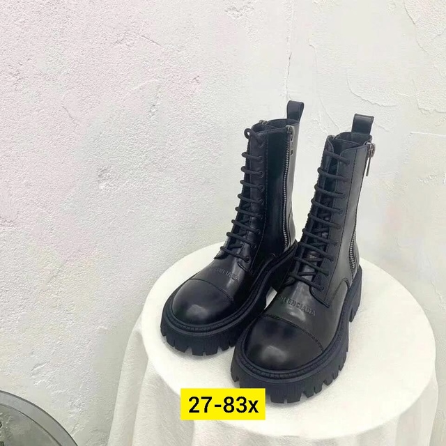 Женские ботинки