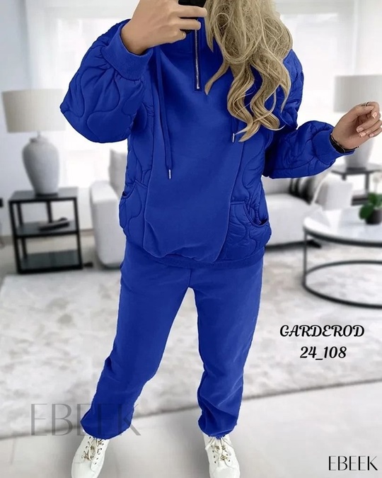 Женские костюмы с капюшоном