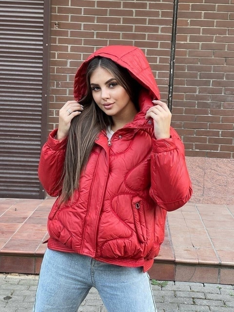 Демисезонные женские куртки