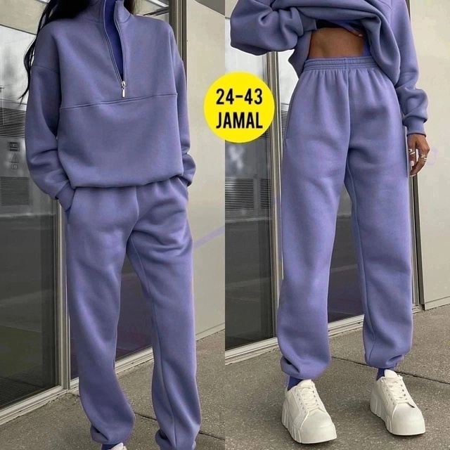 Женские костюмы