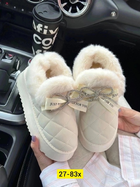Женские ботинки