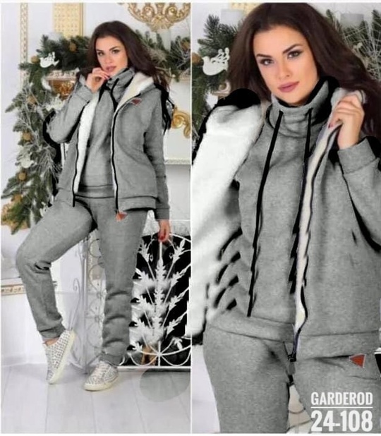 Модные женские костюмы