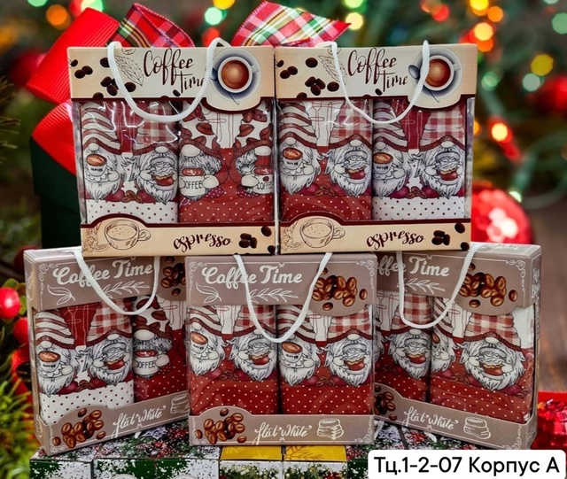Льняные кухонные полотенца в коробке