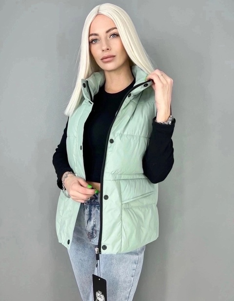 Женские жилетки