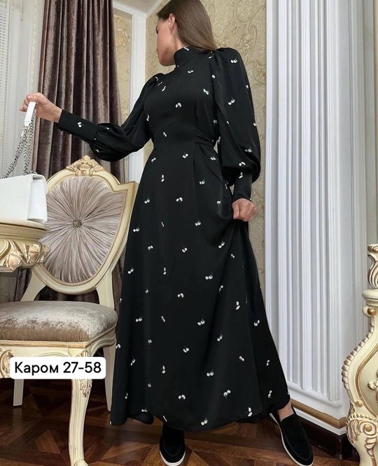 Стильные женские платья