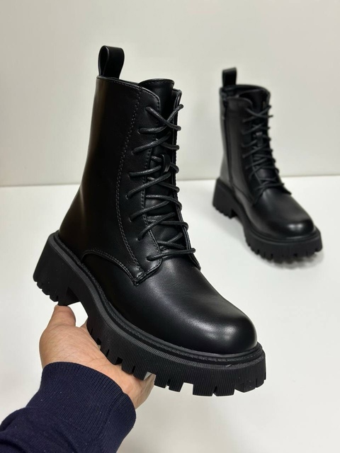 Женские ботинки