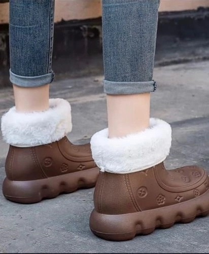 Женские сапоги