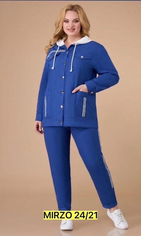 Женские костюмы тройки
