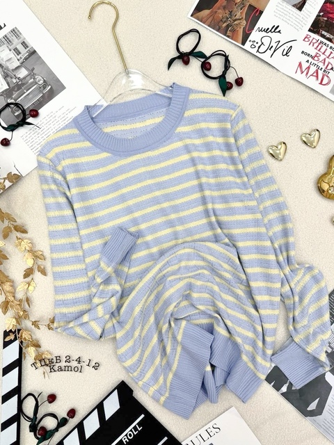 Вязаные женские свитера